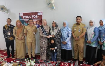 Bunda PAUD HSS Serahkan Bantuan PKH 5 Hal 12 HSS 3 klm