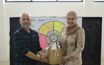 Tembus Pasar Internasional Perajin Sasirangan Tala Digembleng Lewat Program Inkubasi IKM 4 Hal 2 Tala 3 klm