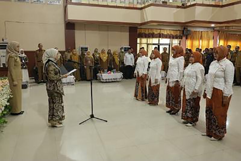Pengukuhan Bunda PAUD Kecamatan dan Desa Dikukuhkan 1 Hal 9 HSU 4 klm