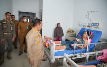 Bupati Tapin Pastikan Relawan Damkar Cedera Mendapat Penanganan dan Pemulihan 4 IMG 20260901 WA0028