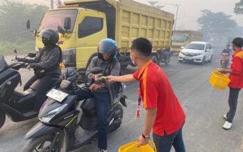 Alfamart Bagikan Masker dan Vitamin untuk Warga Terdampak Kabut Asap di Banjarbaru 4 IMG 20260902 WA0027