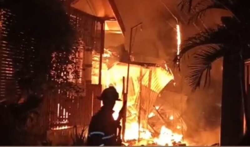 Empat Rumah Terbakar di Jalan Pandu Banjarmasin, Diduga Akibat Korsleting Listrik 1 IMG 20260903 WA0022 e1788412234124