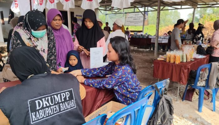 Warga Serbu Pasar Murah di Desa Pandan Sari 3 IMG 20260903 WA0038