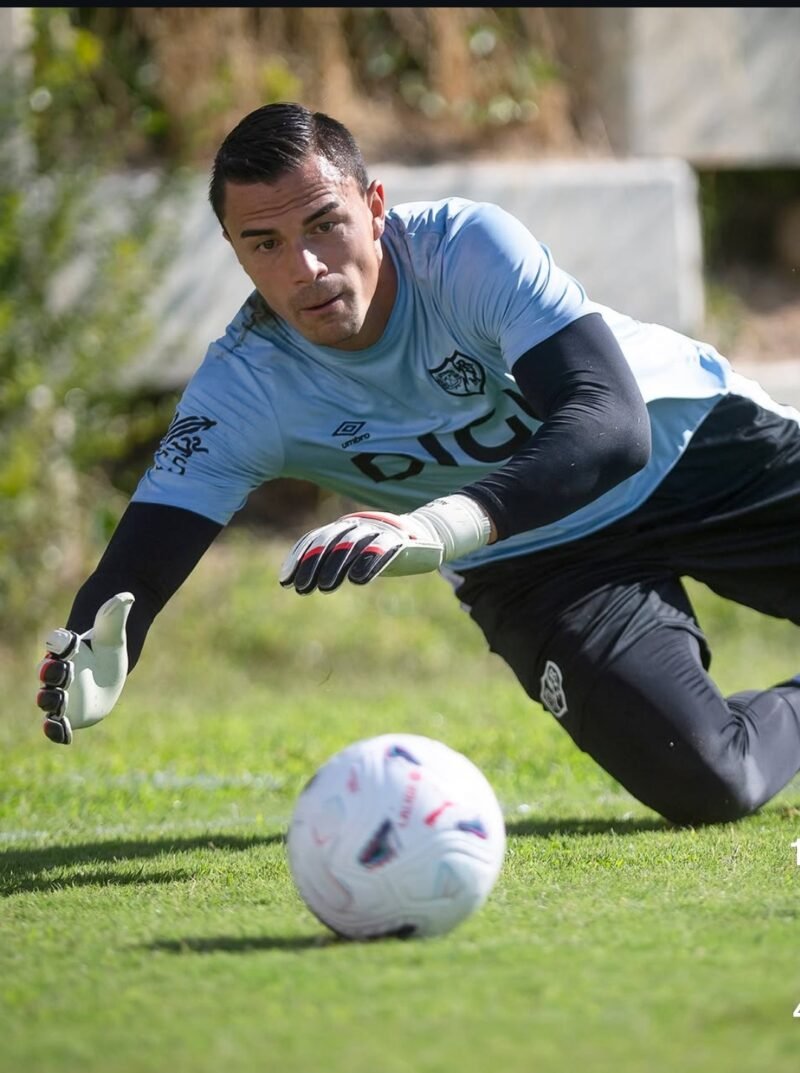 Emil Audero Cadangan, Rayo Vallecano Bermain 10 Orang Bungkam Racing Santander 3-2 1 IMG 20260906 WA0002 e1788652096445