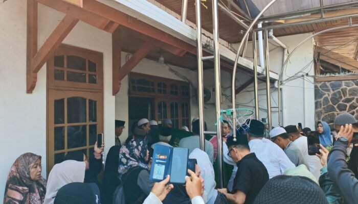 Jenazah Rudy Ariffin juga Disalatkan di Rumah Duka