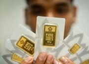 Harga Emas Antam Turun
